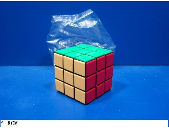   Кубик Рубика в пакете 588 - приобрести в ИГРАЙ-ОПТ - магазин игрушек по оптовым ценам